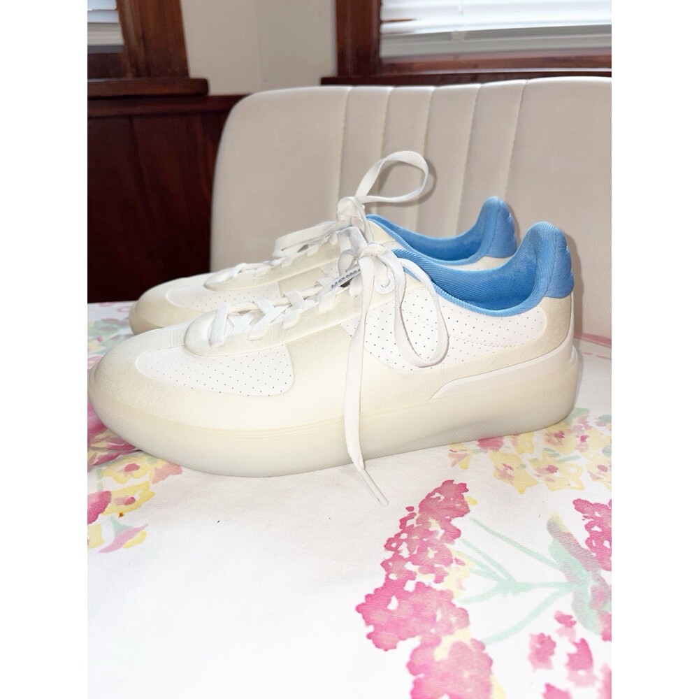 Lululemon Women's Cityverse Perforated Sneaker, Size 8.5 White/ Aero Blue
